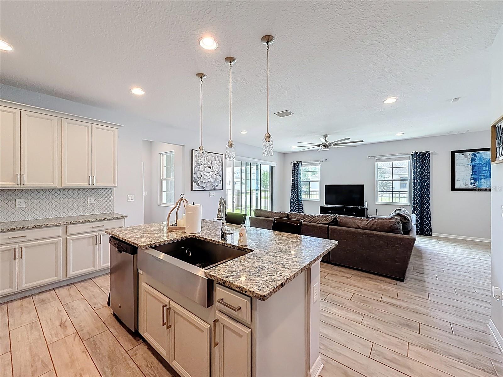 Image 20 of 54 For 8150 Gray Kingbird Drive