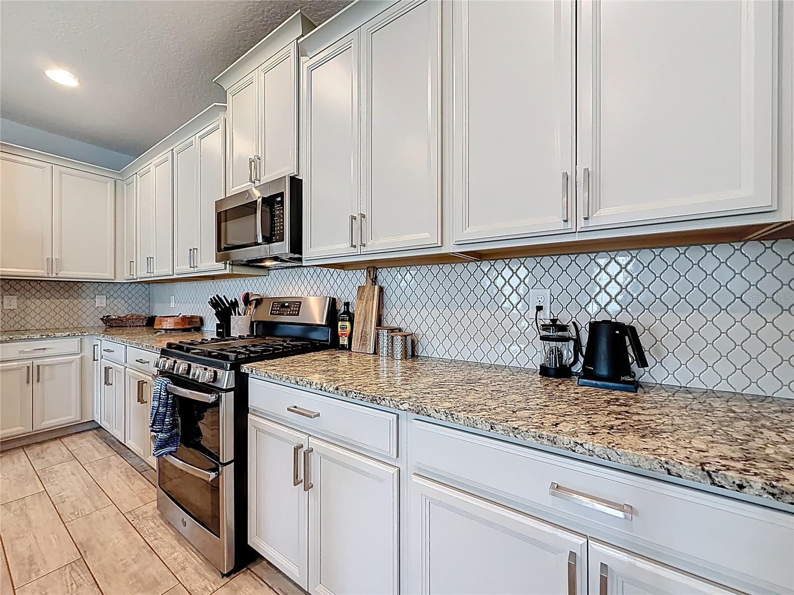 Image 23 of 54 For 8150 Gray Kingbird Drive