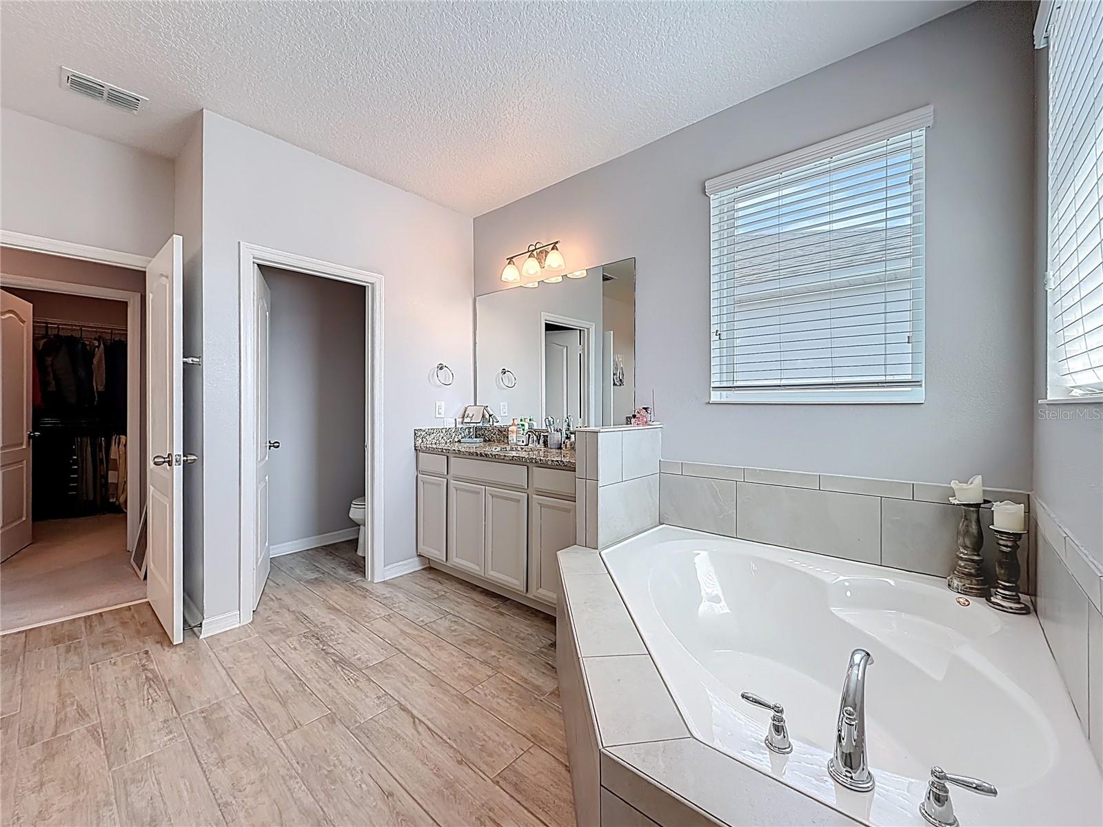 Image 37 of 54 For 8150 Gray Kingbird Drive