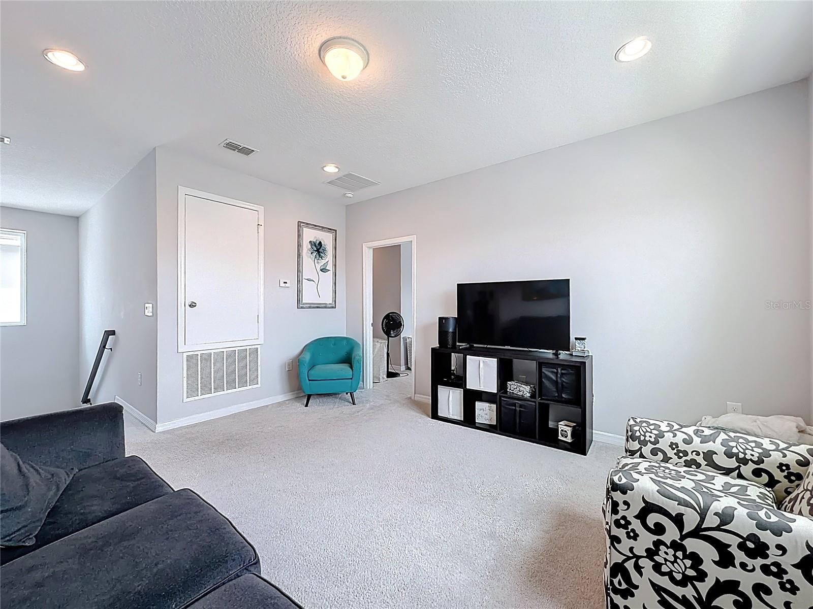 Image 42 of 54 For 8150 Gray Kingbird Drive