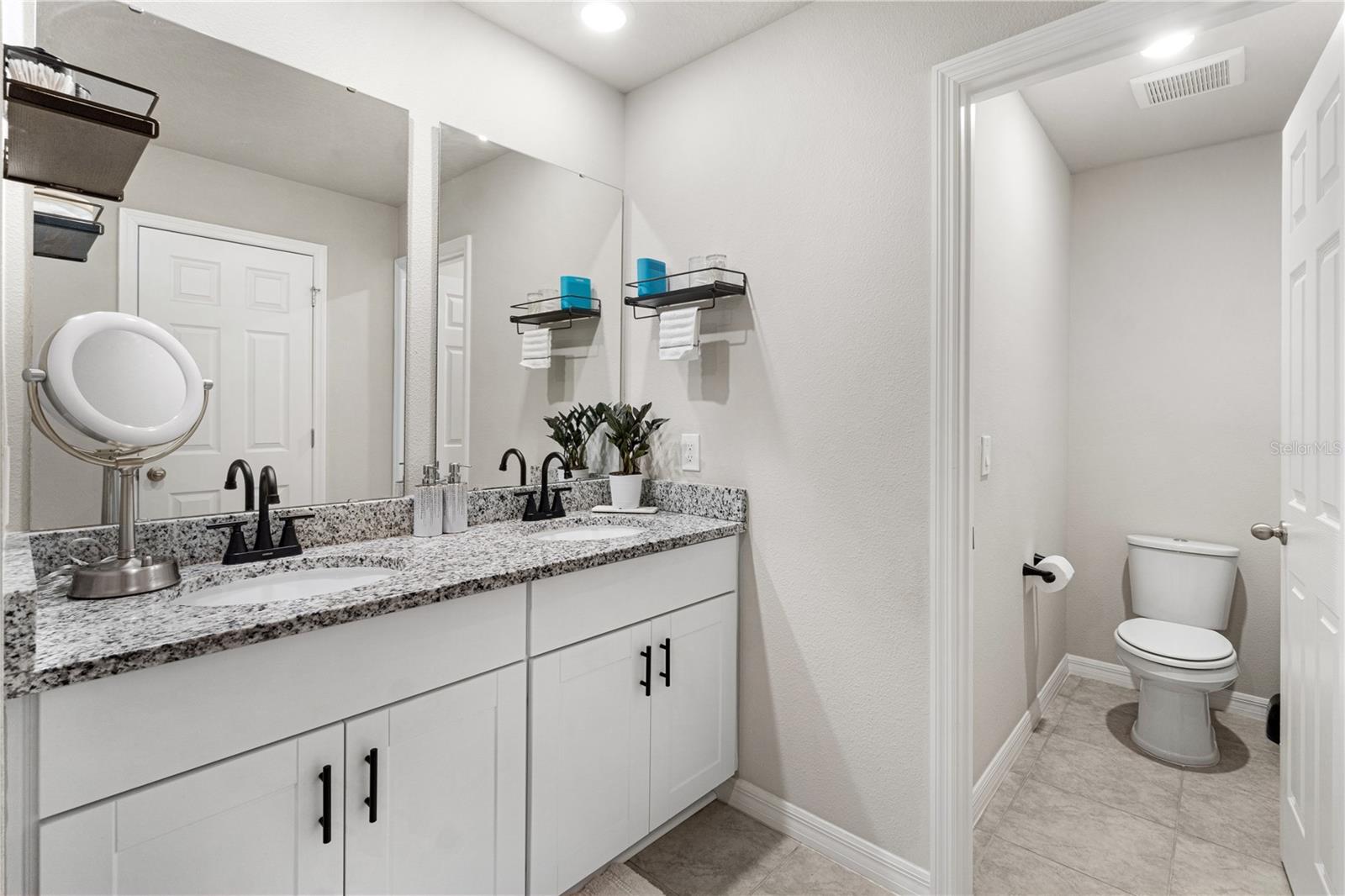 Image 19 of 30 For 951 Robin Holly Street