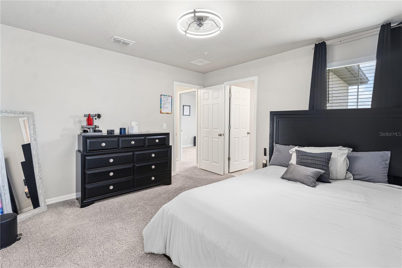 Image 21 of 30 For 951 Robin Holly Street