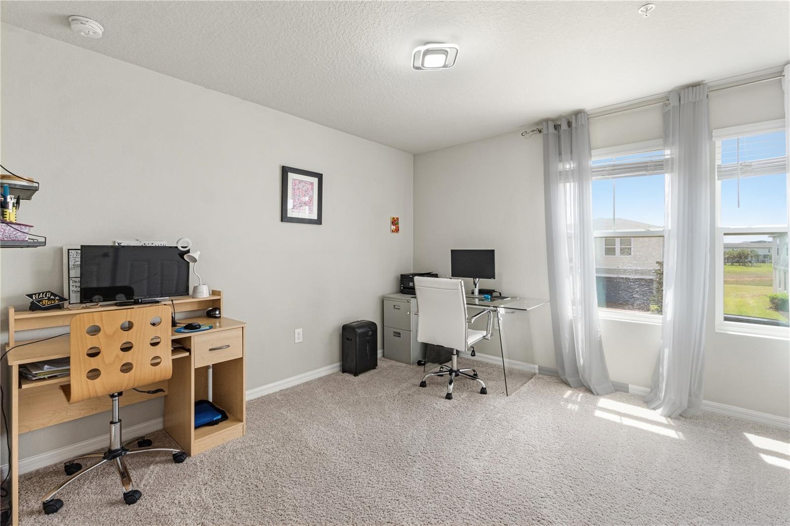 Image 23 of 30 For 951 Robin Holly Street