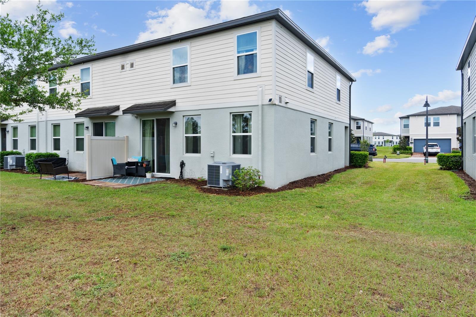 Image 25 of 30 For 951 Robin Holly Street