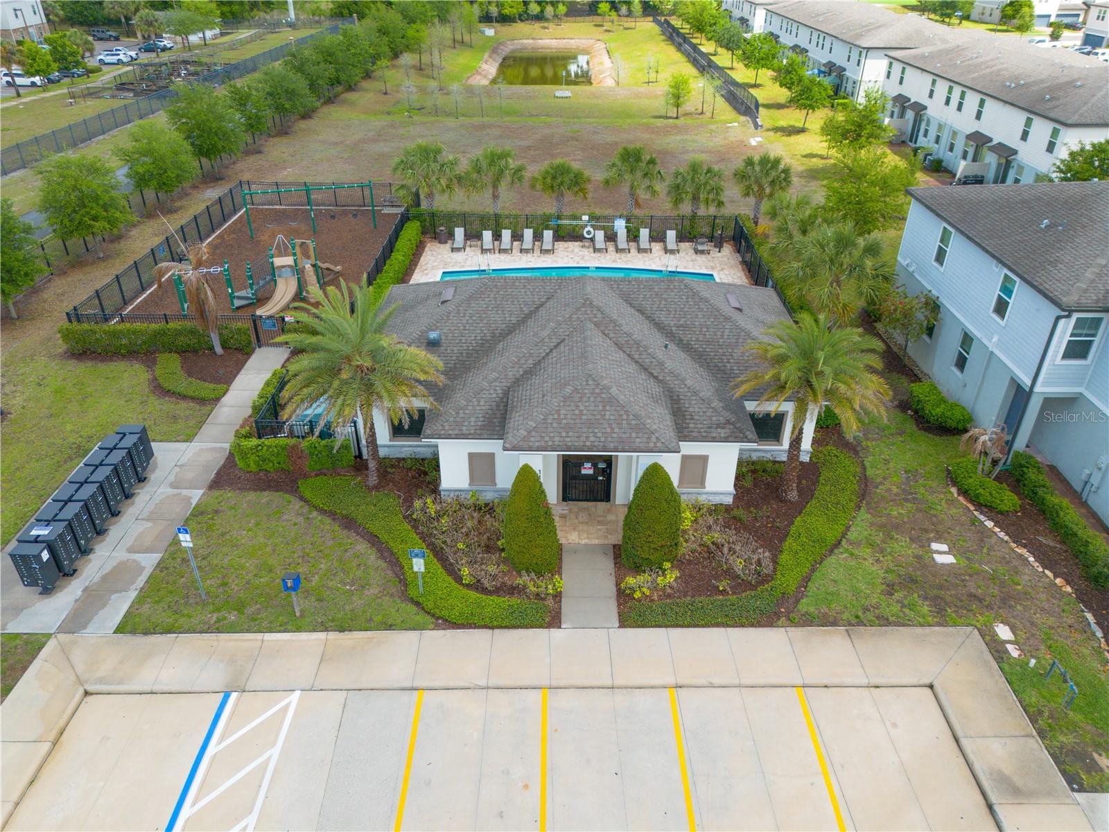 Image 27 of 30 For 951 Robin Holly Street