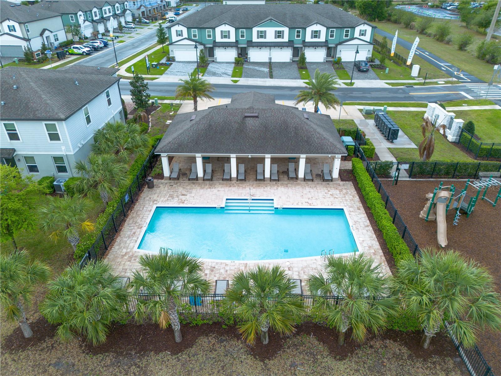 Image 28 of 30 For 951 Robin Holly Street