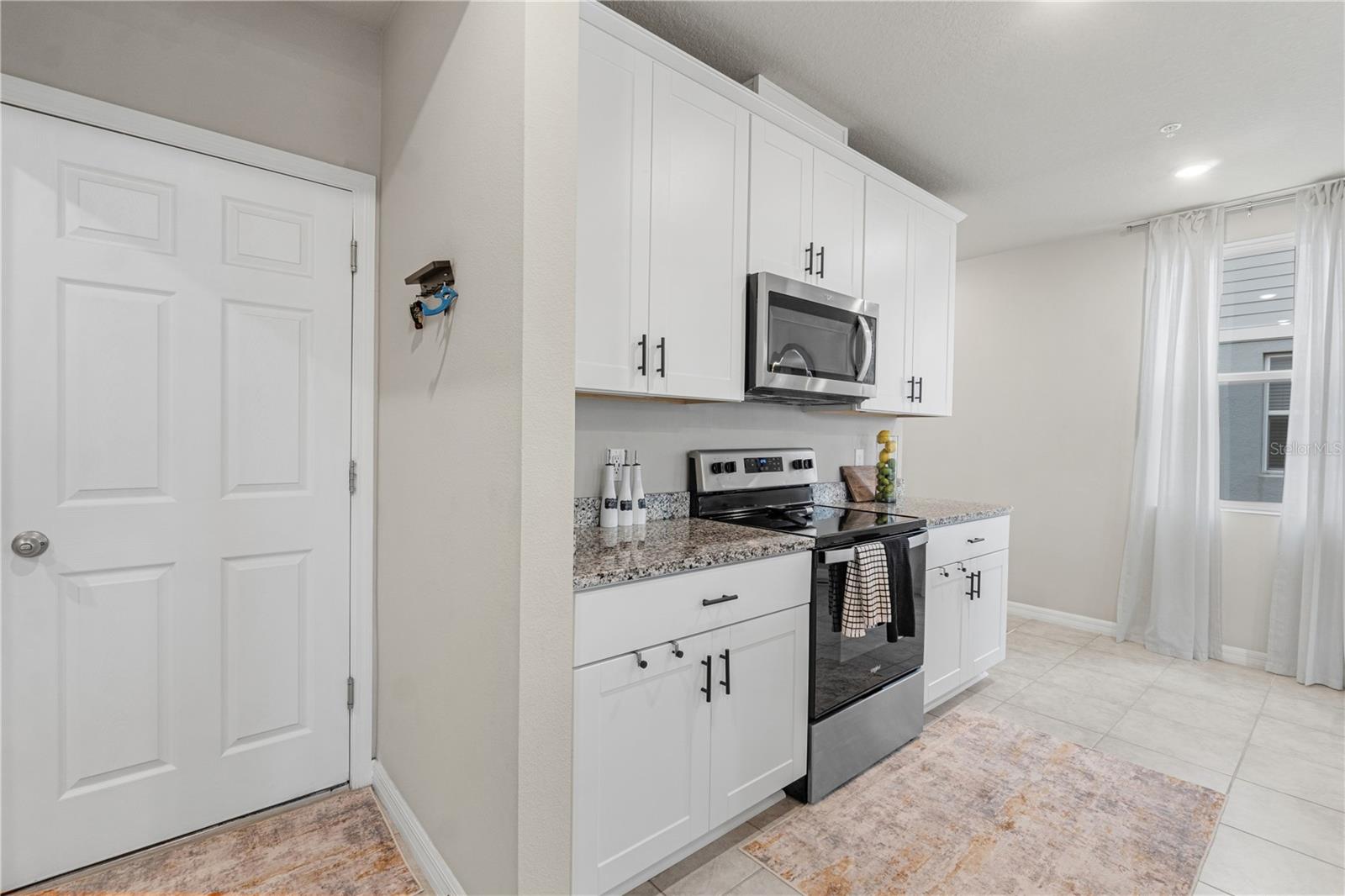 Image 7 of 30 For 951 Robin Holly Street