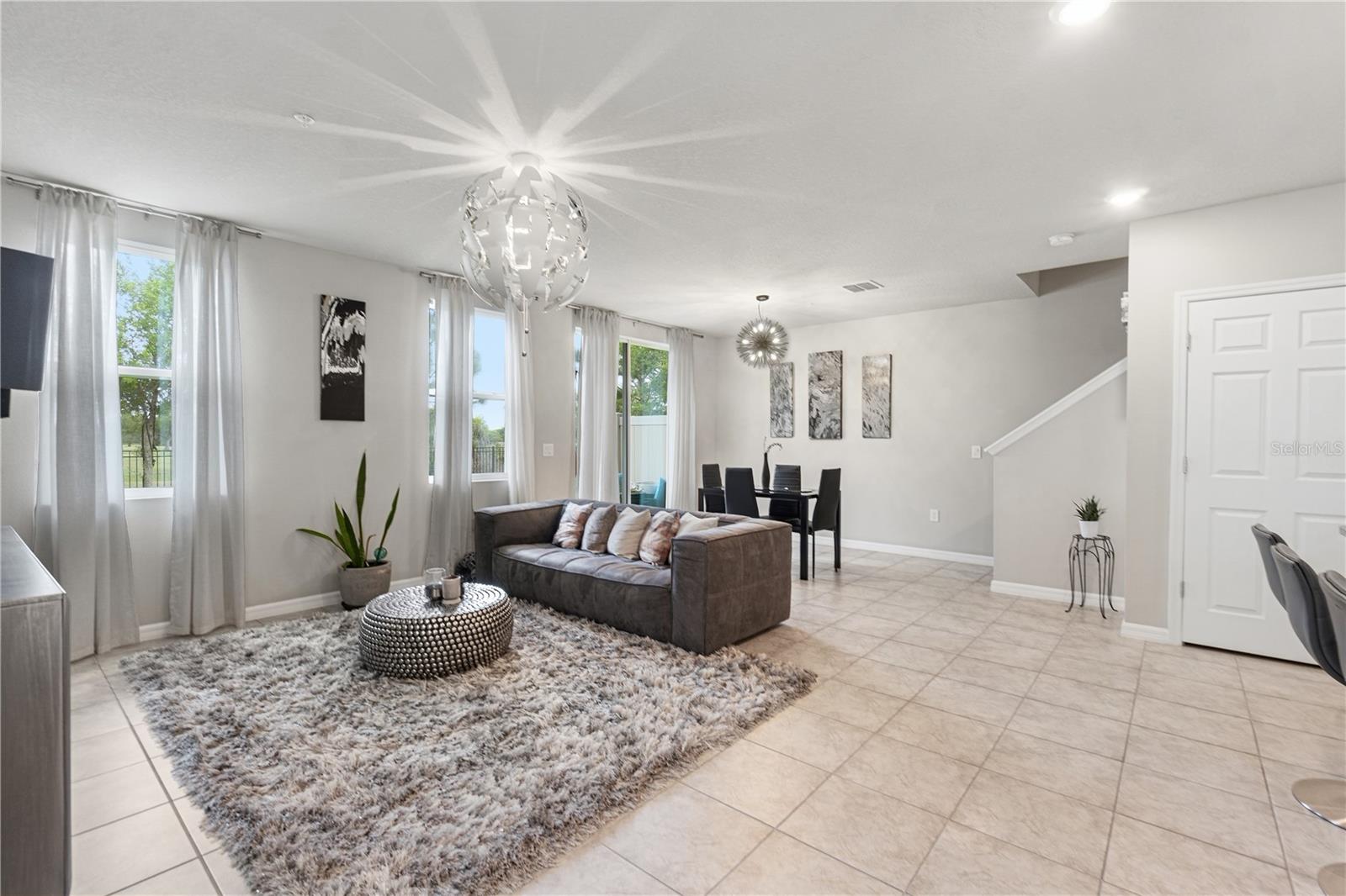 Image 9 of 30 For 951 Robin Holly Street