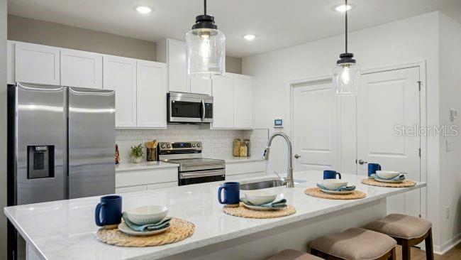 Image 7 of 34 For 8591 Oakstone Circle