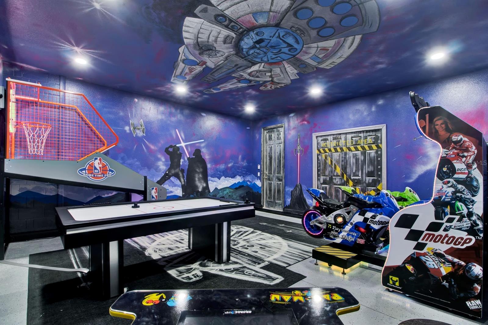 Image 18 of 49 For 1540 Nassau Point Trail