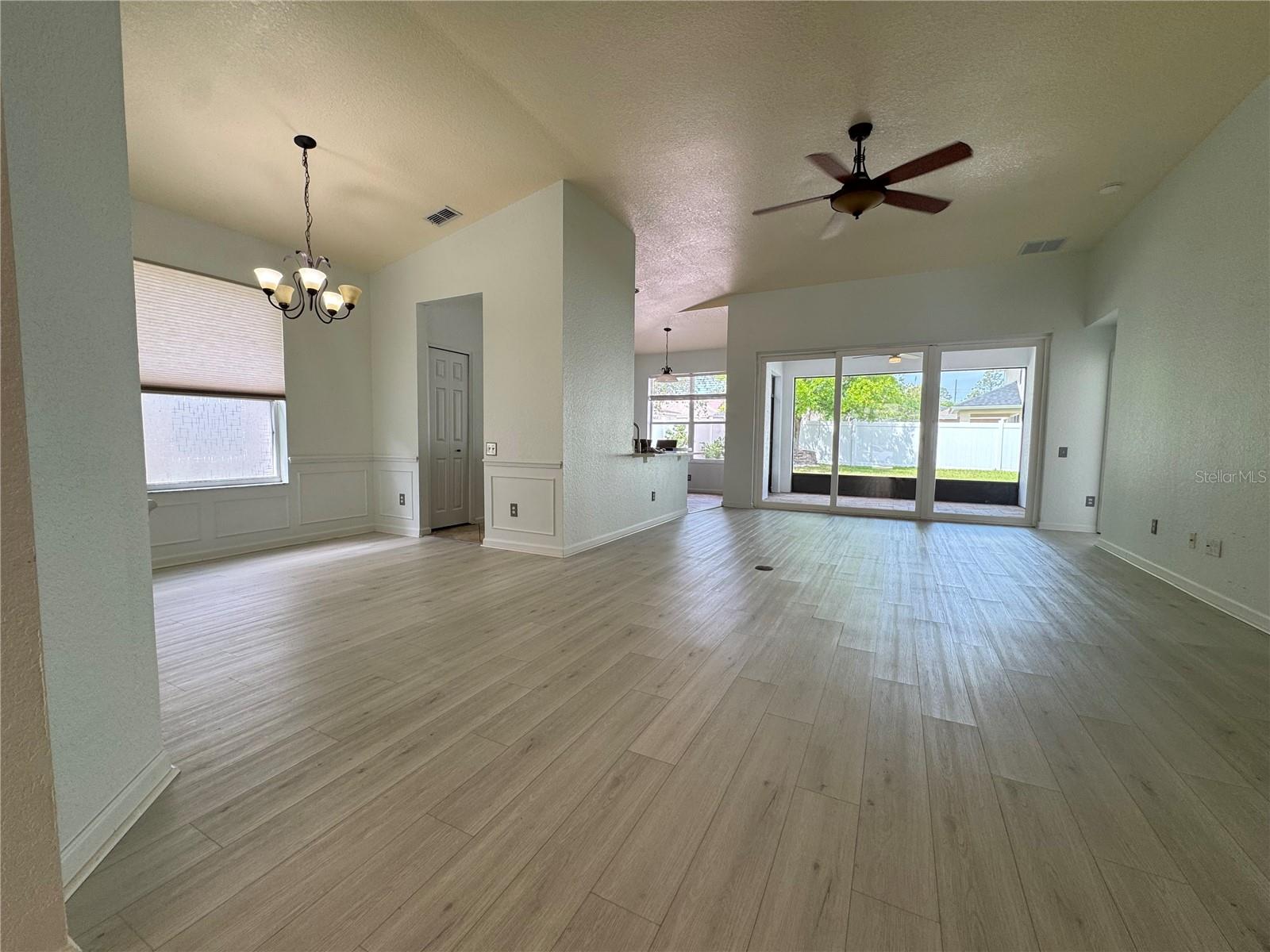 Image 11 of 32 For 8520 Greenbank Boulevard