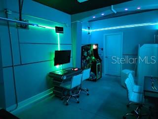 Image 3 of 39 For 1589 Flange Drive