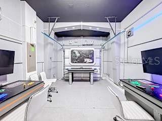 Image 34 of 39 For 1589 Flange Drive