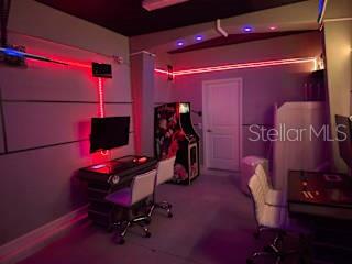 Image 4 of 39 For 1589 Flange Drive