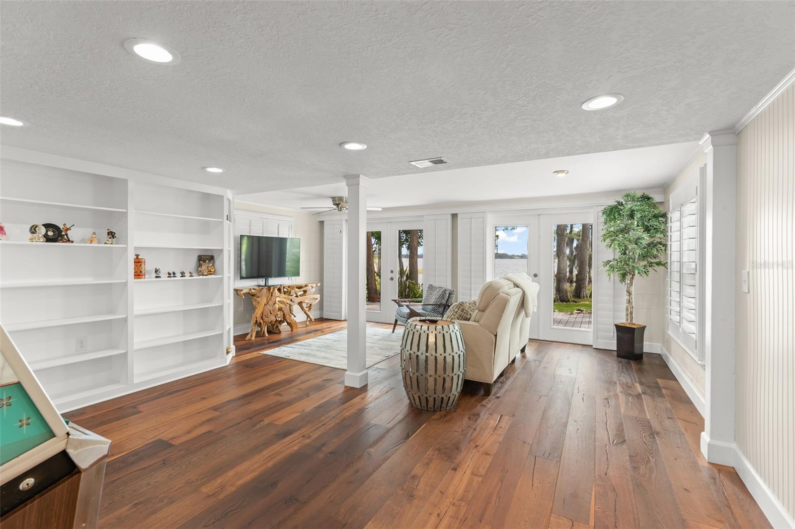 Image 13 of 79 For 10400 Lake Cottage Lane