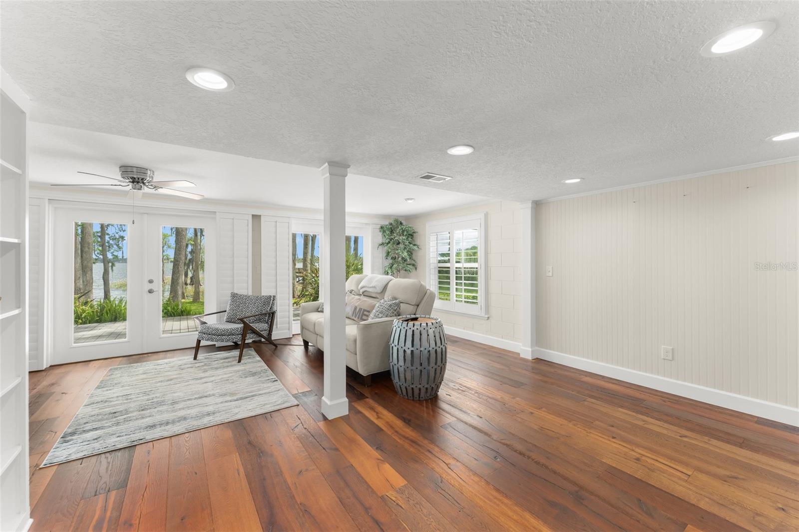 Image 15 of 79 For 10400 Lake Cottage Lane