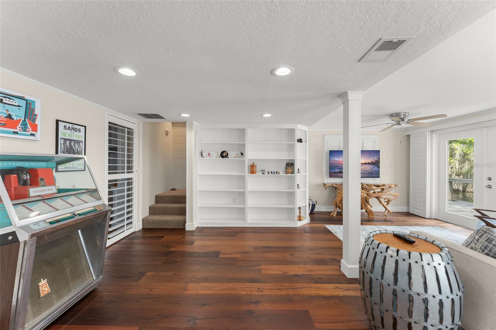 Image 16 of 79 For 10400 Lake Cottage Lane