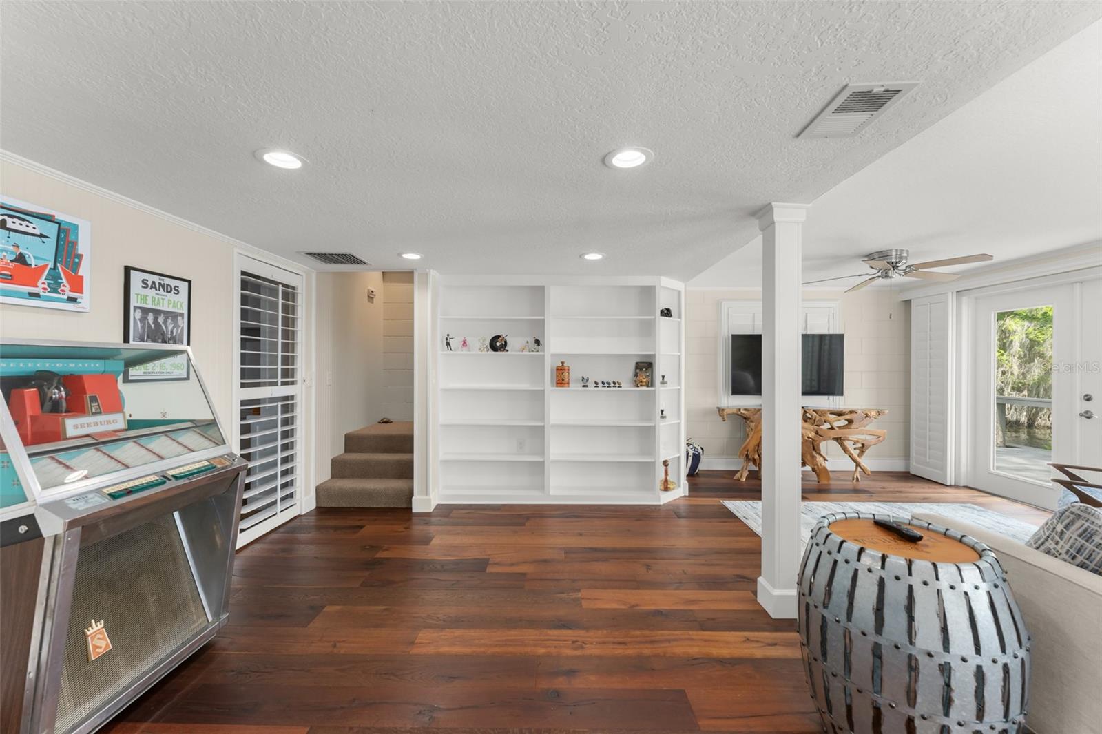 Image 17 of 79 For 10400 Lake Cottage Lane