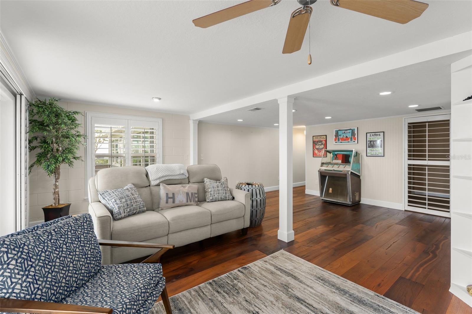 Image 21 of 79 For 10400 Lake Cottage Lane