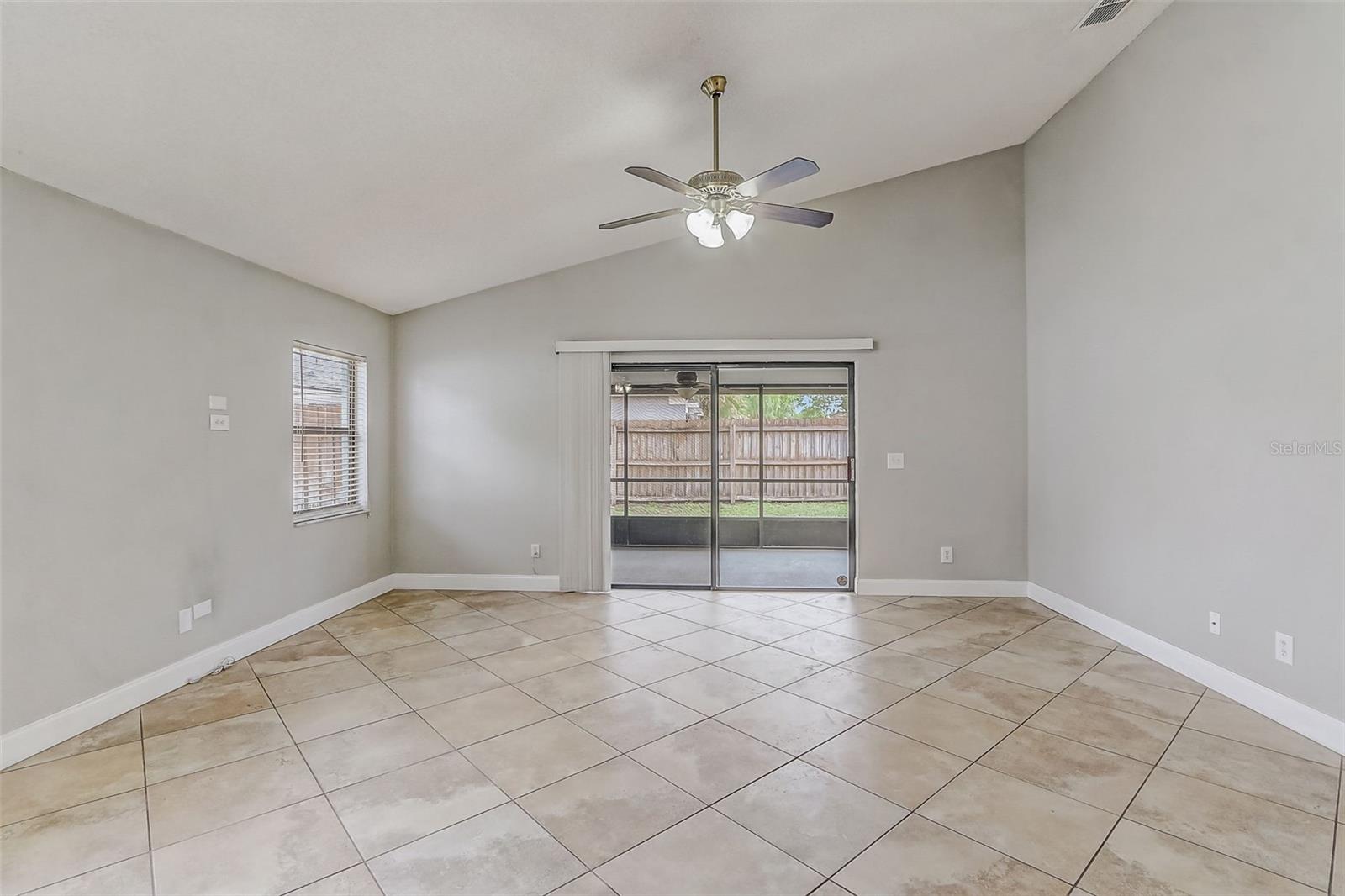 Image 12 of 32 For 14124 Yellow Wood Circle