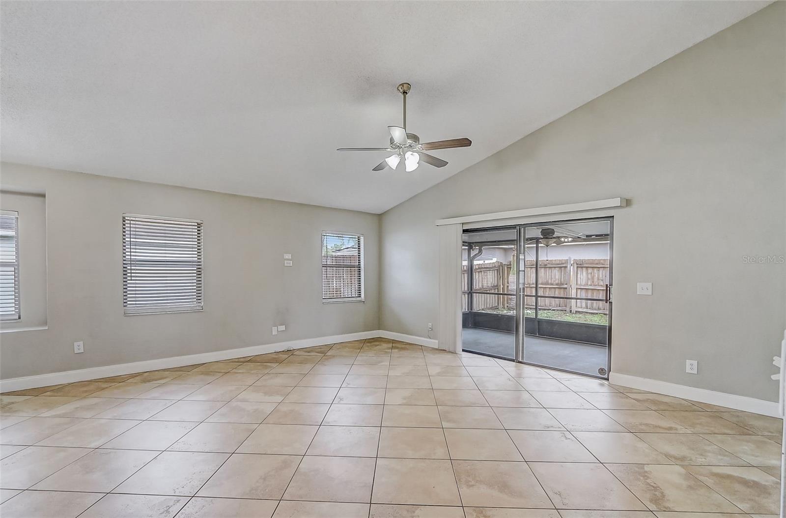 Image 13 of 32 For 14124 Yellow Wood Circle