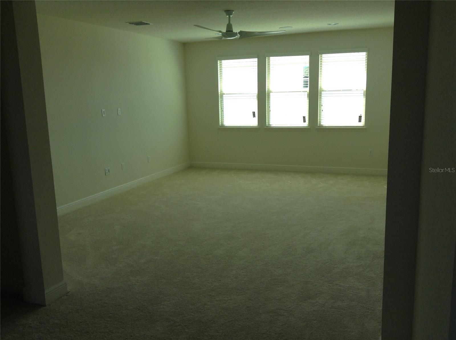 Image 17 of 31 For 9240 Woodcrane Drive