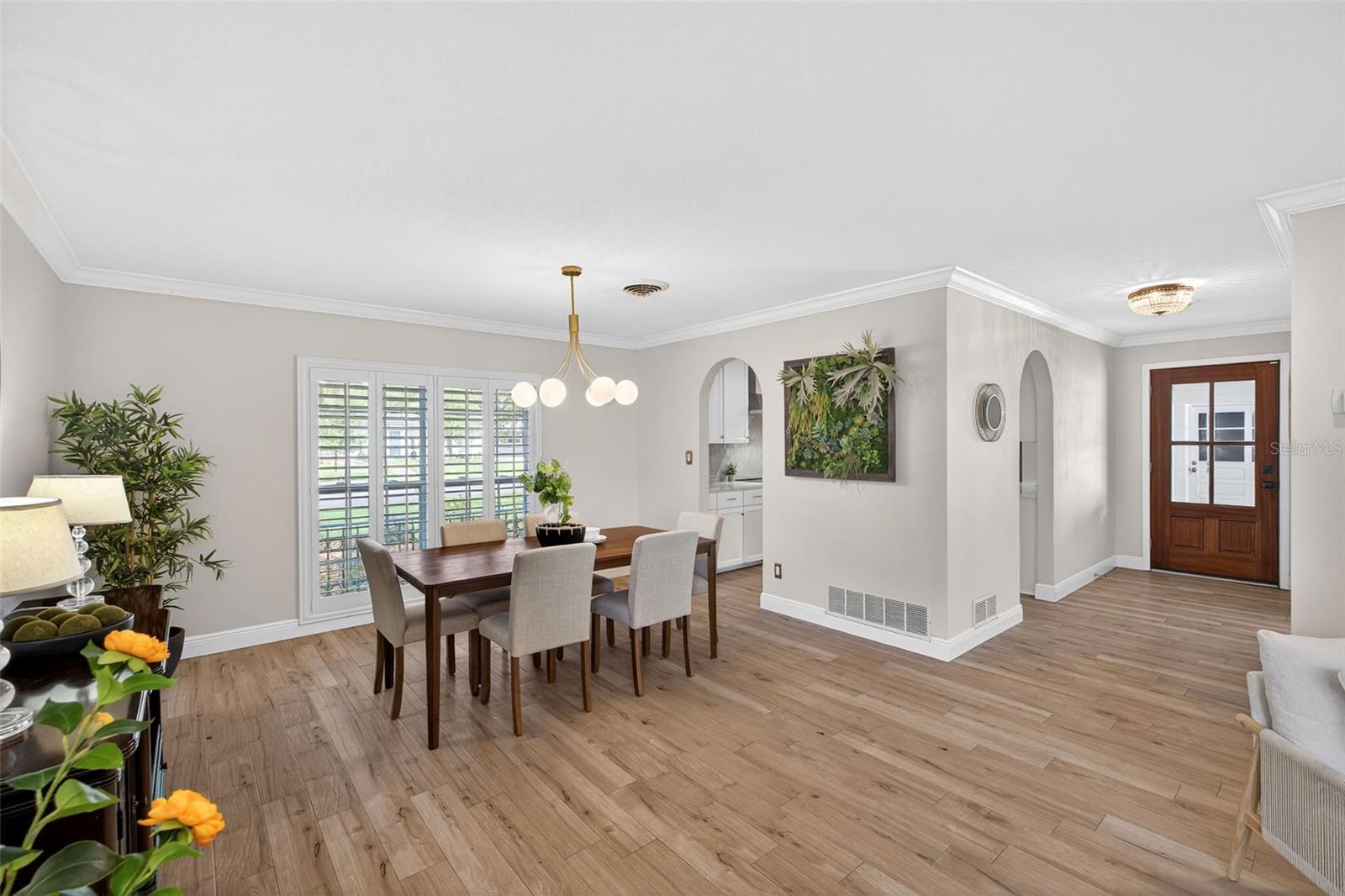 Image 17 of 50 For 1170 Willowbrook Trail