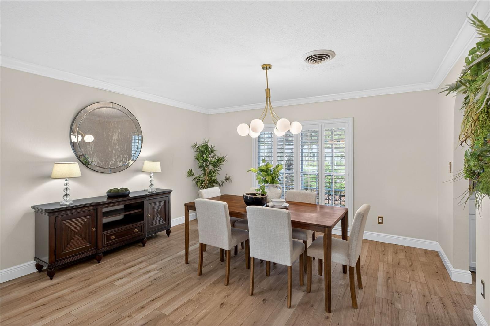 Image 18 of 50 For 1170 Willowbrook Trail