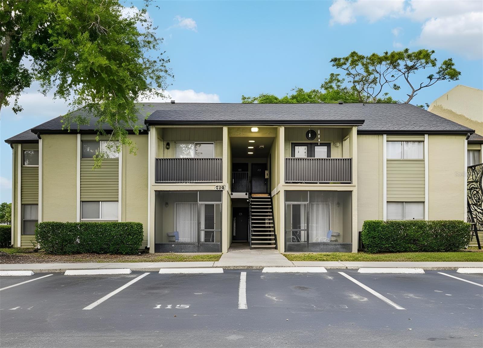 Image 17 of 20 For 926 Lake Destiny Road F