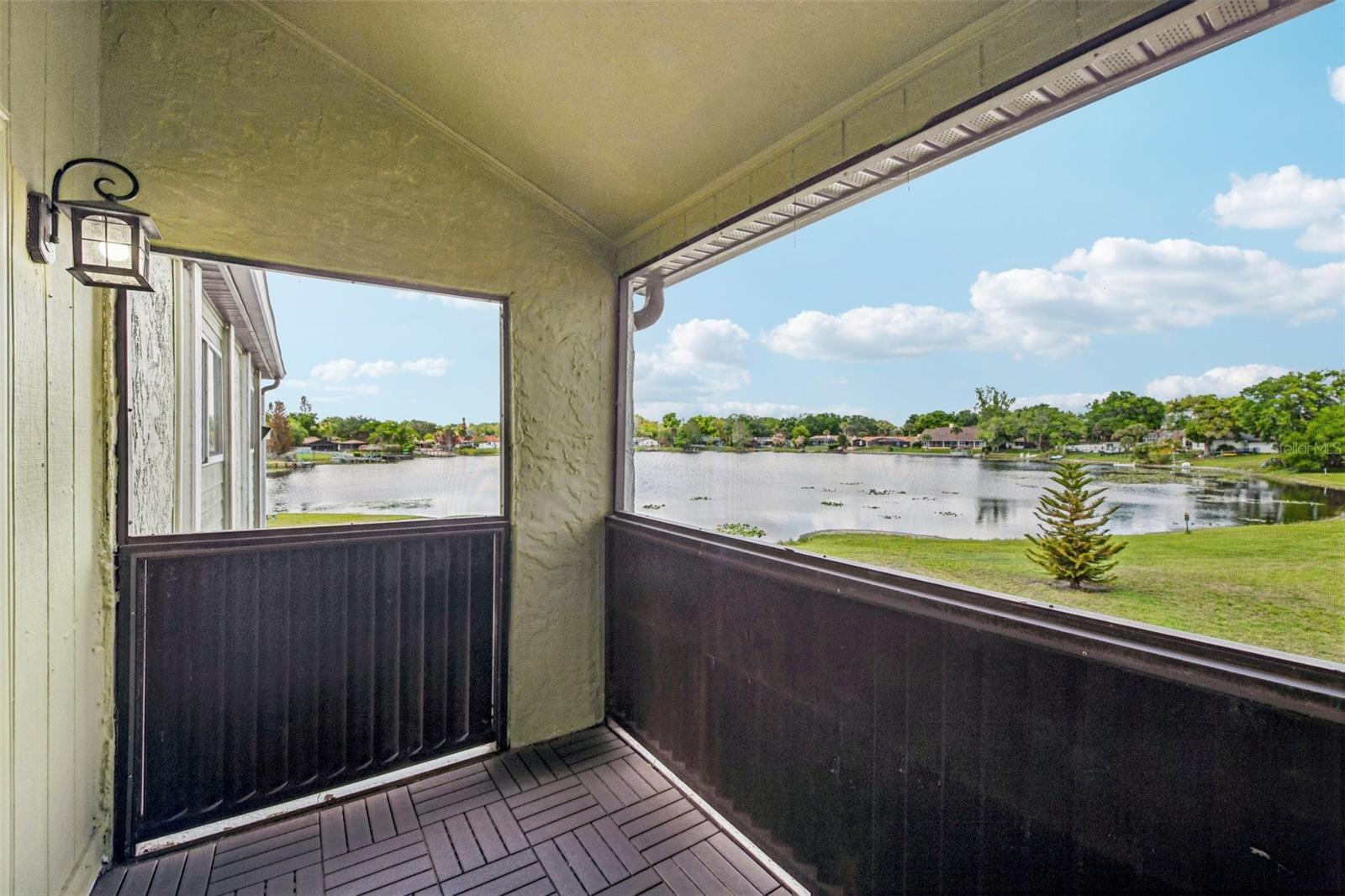 Image 2 of 20 For 926 Lake Destiny Road F