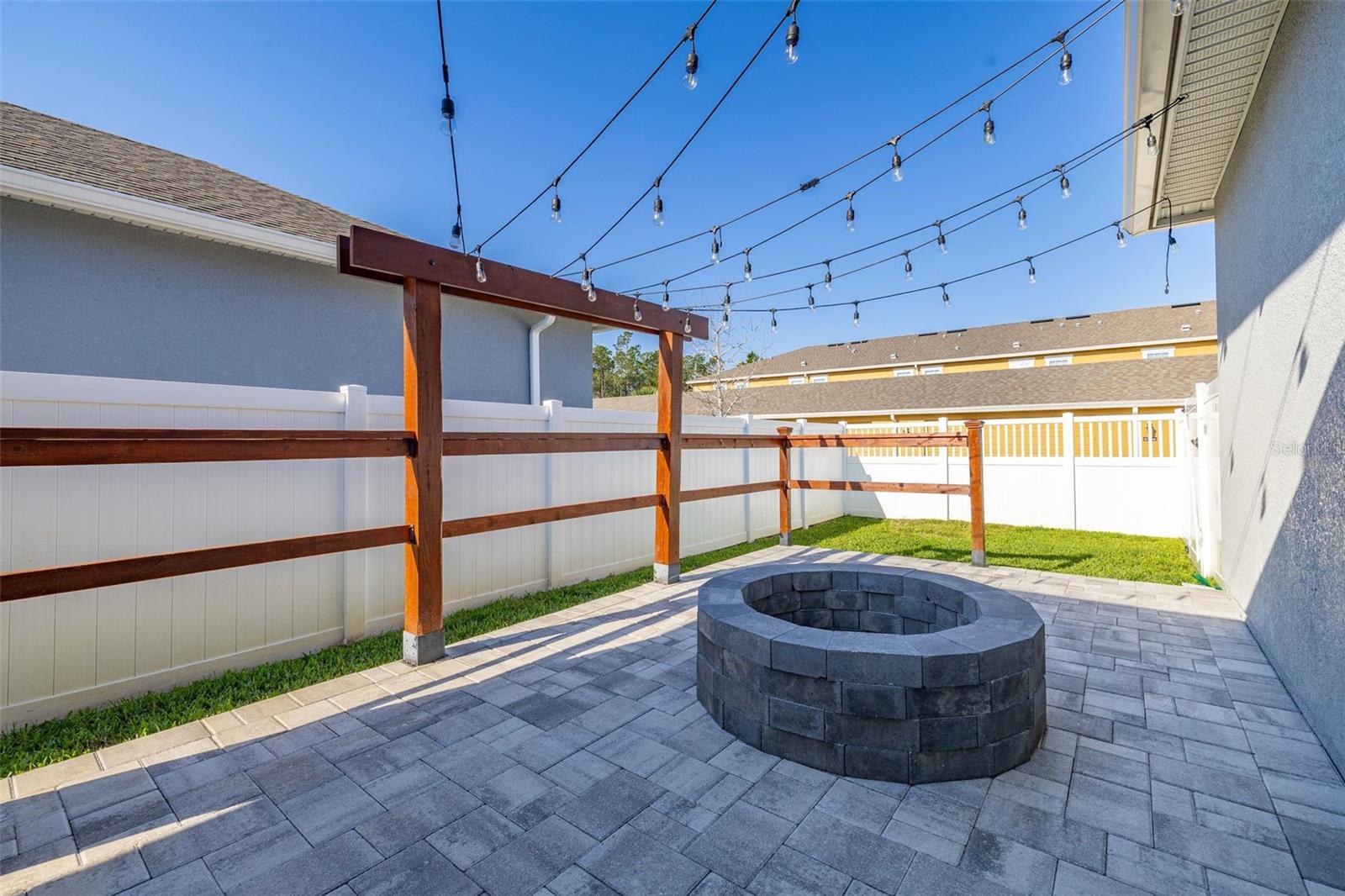 Image 14 of 34 For 6408 Flat Lemon Drive