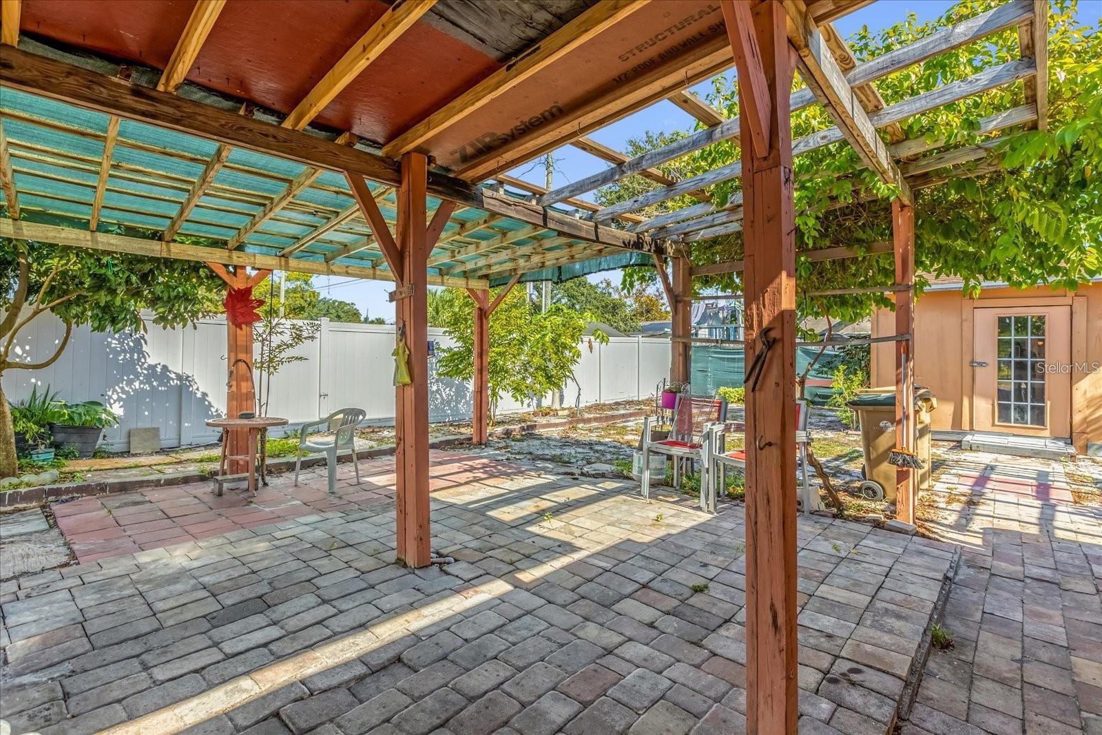 Image 25 of 36 For 910 Rich Drive