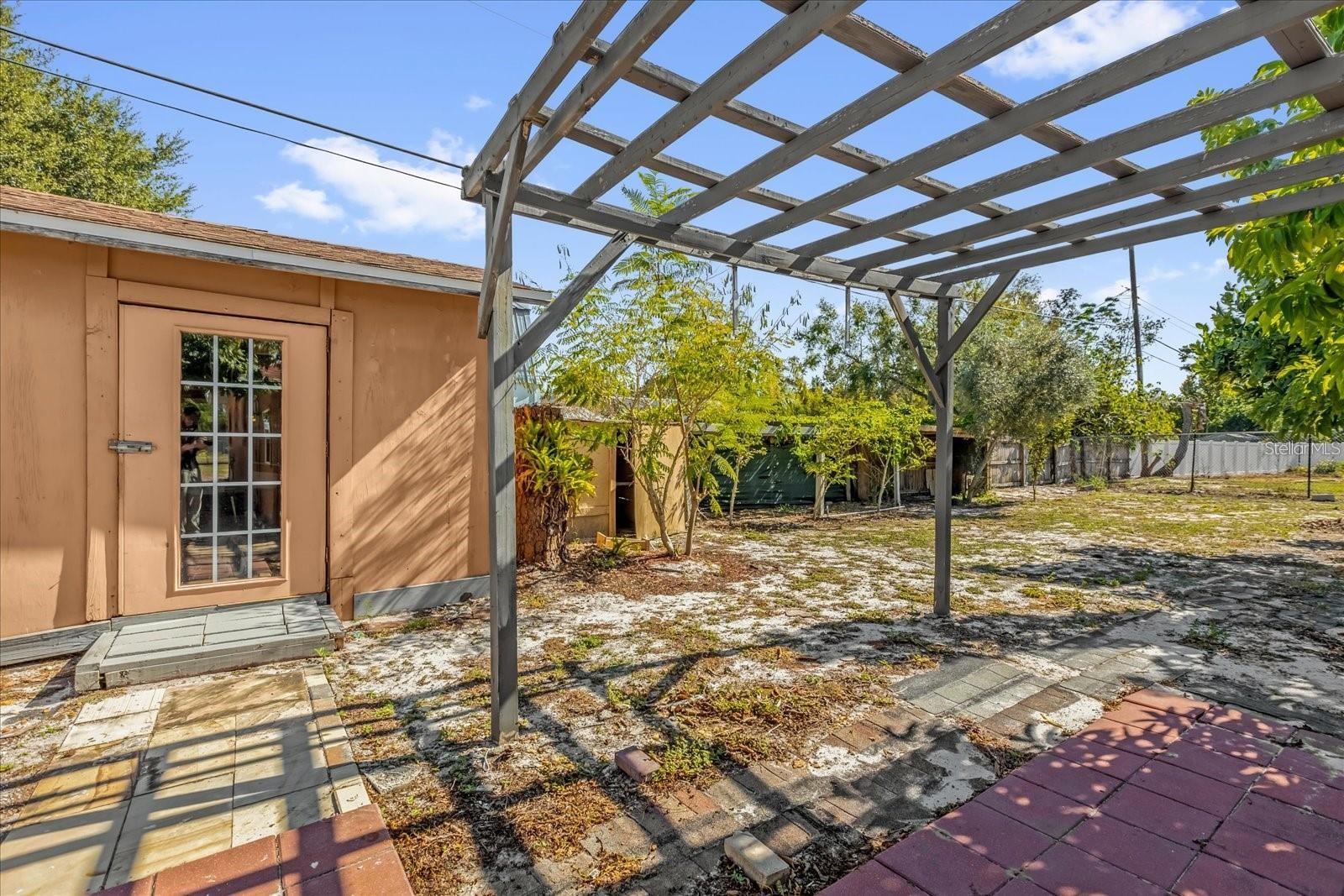 Image 26 of 36 For 910 Rich Drive