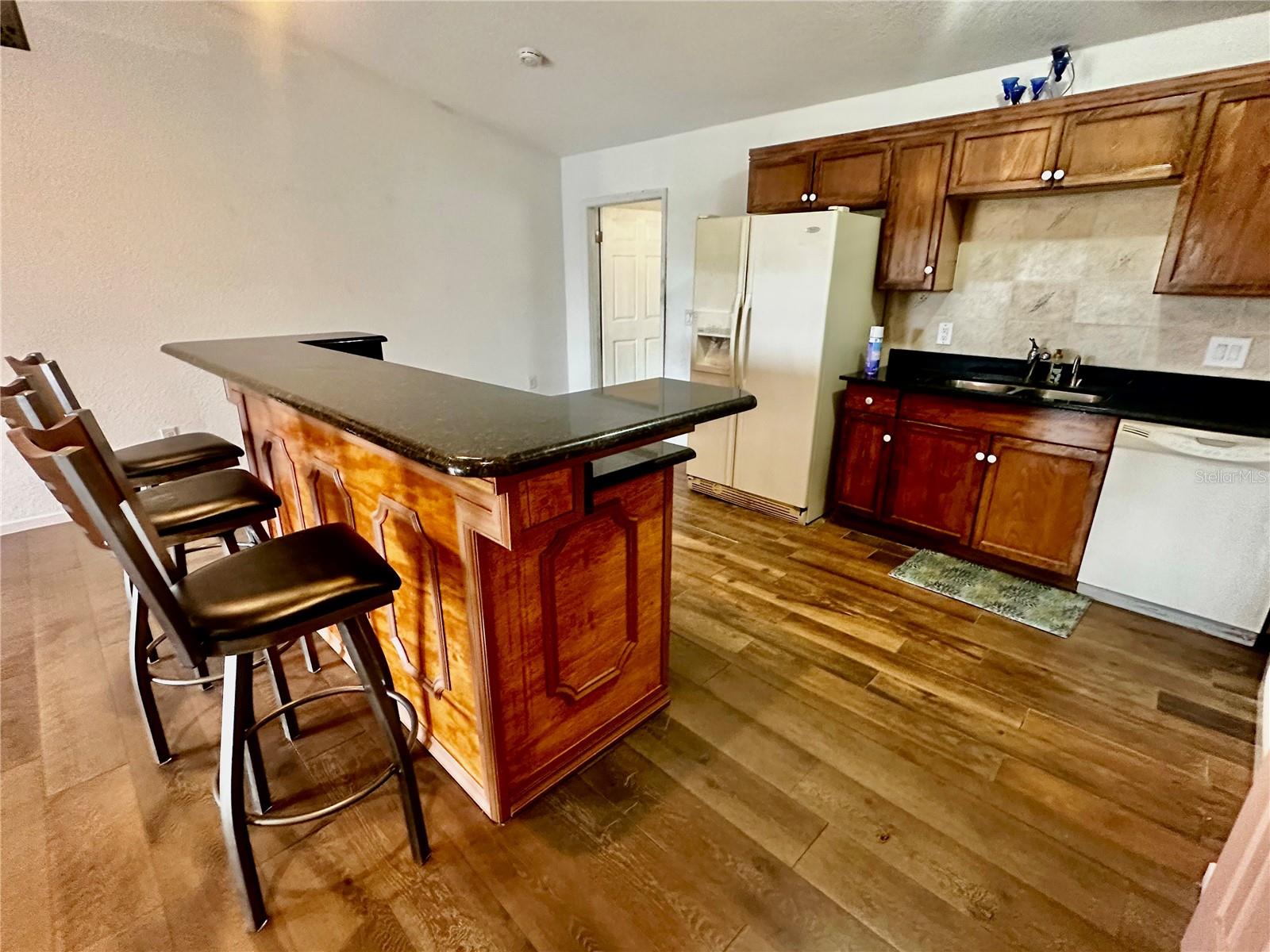 Image 7 of 36 For 910 Rich Drive