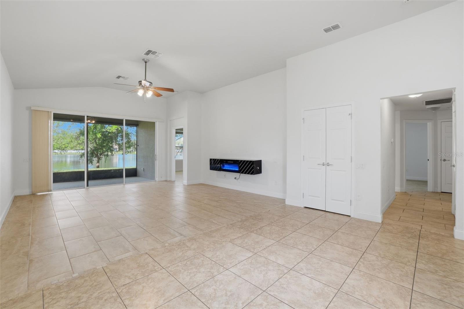 Listing photo id 10 for 14341 Windigo Lane