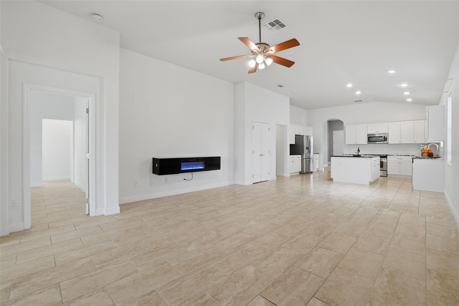 Listing photo id 11 for 14341 Windigo Lane