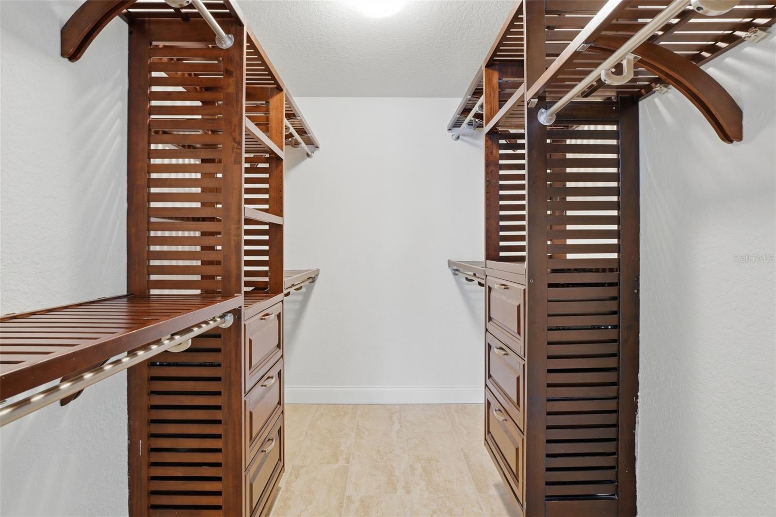 Listing photo id 21 for 14341 Windigo Lane