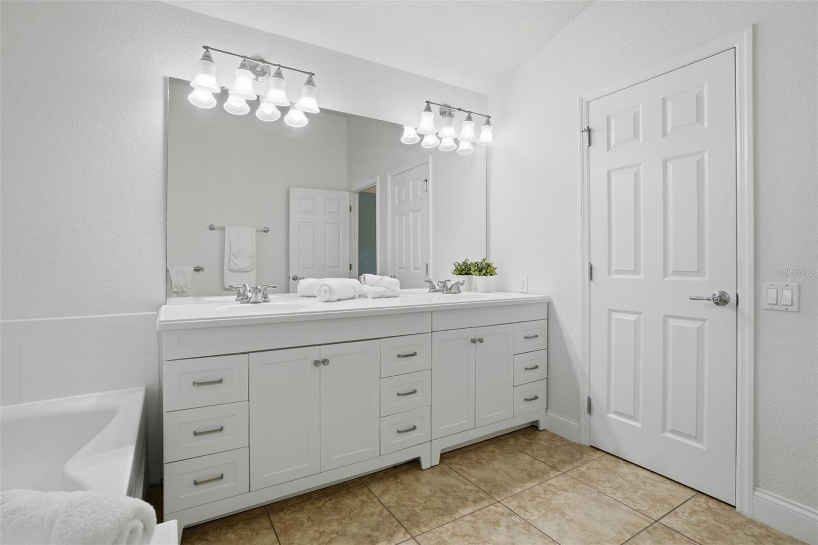 Listing photo id 23 for 14341 Windigo Lane