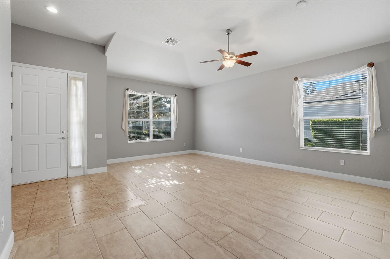 Listing photo id 3 for 14341 Windigo Lane