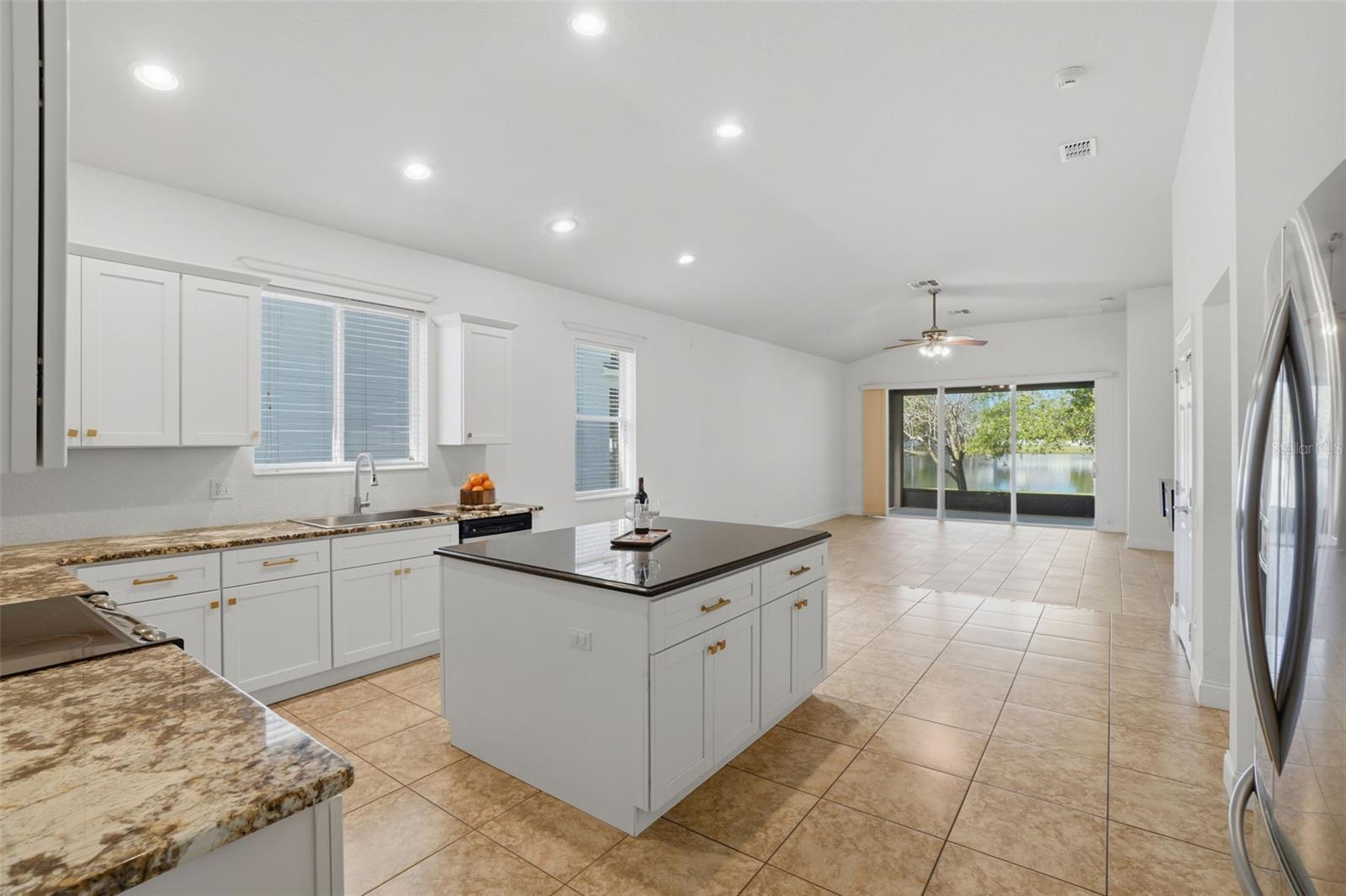 Listing photo id 6 for 14341 Windigo Lane