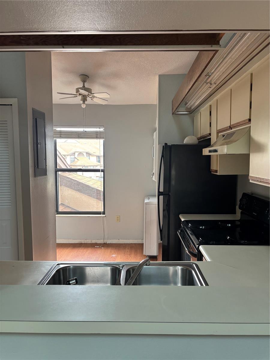 Image 2 of 10 For 3118 Semoran Boulevard N2