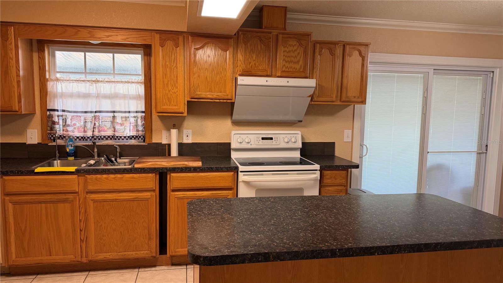 Image 5 of 20 For 655 Murphy Road