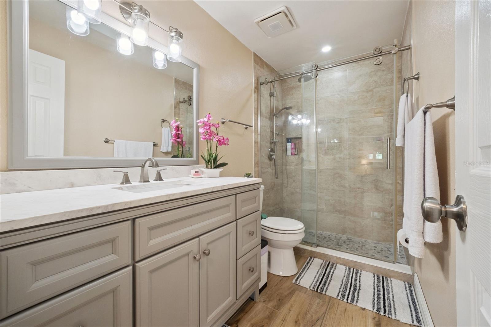 Image 16 of 24 For 6837 Edgefield Lane