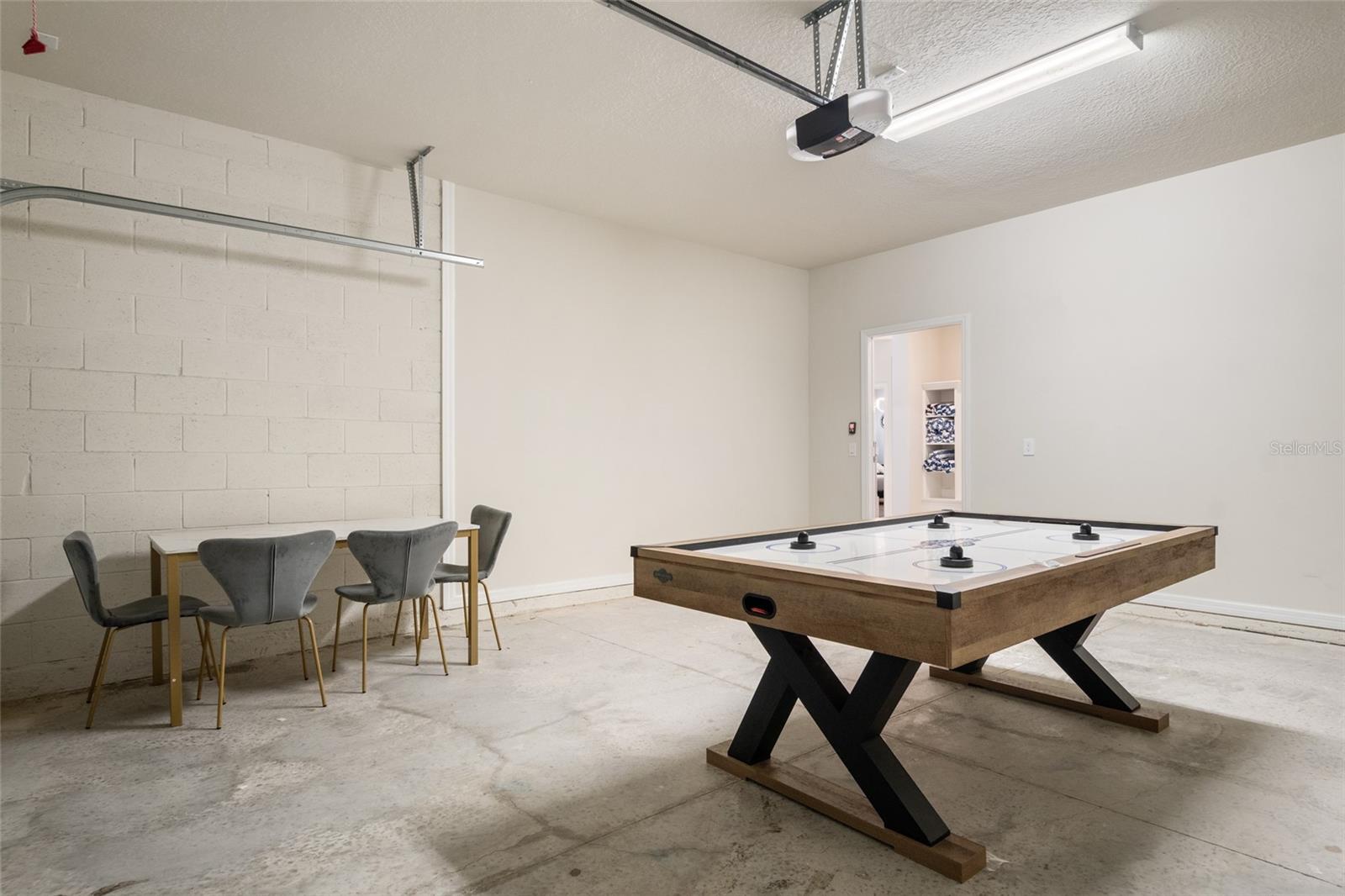 Image 12 of 93 For 4361 Lana Avenue