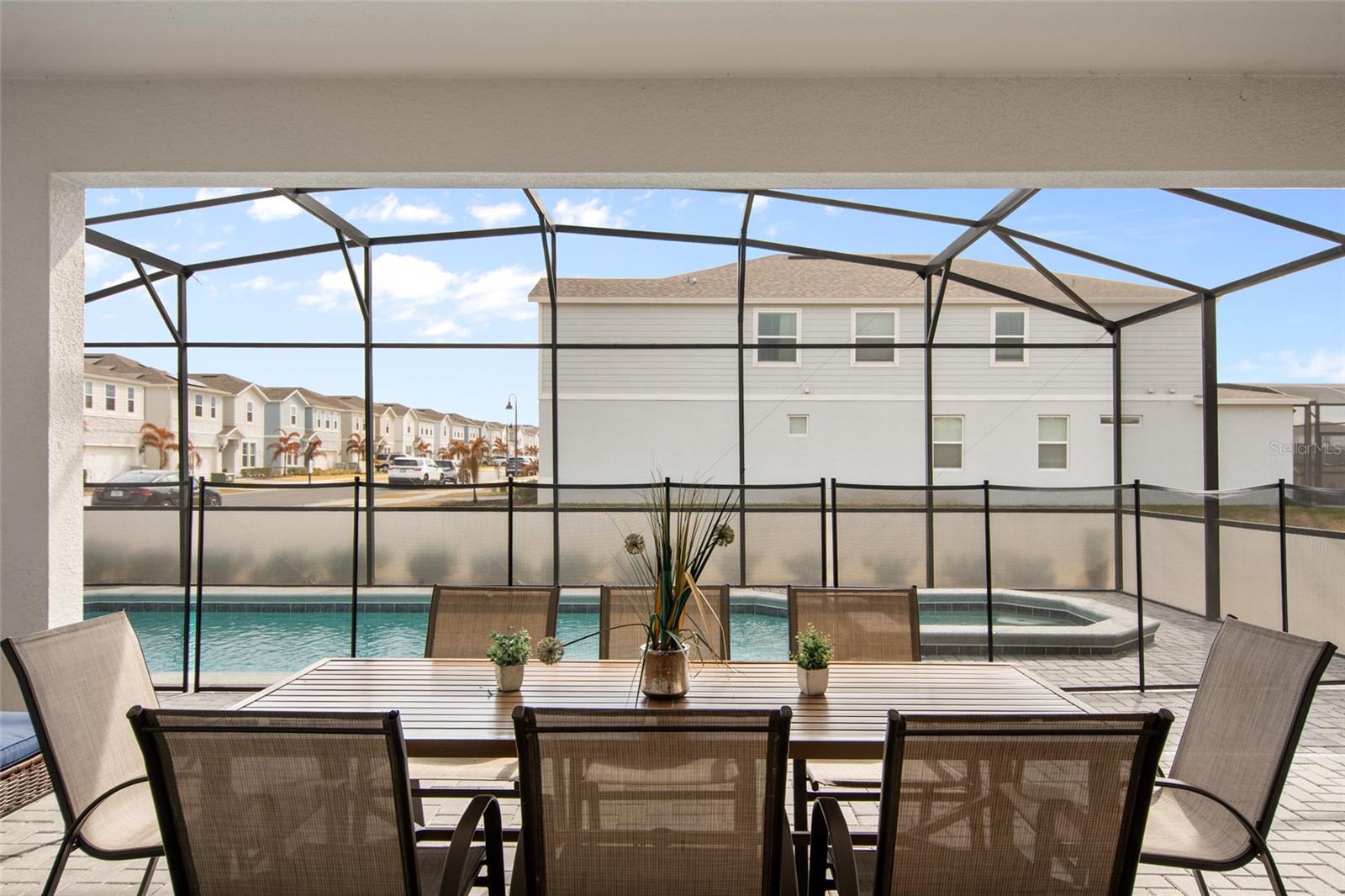 Image 32 of 93 For 4361 Lana Avenue