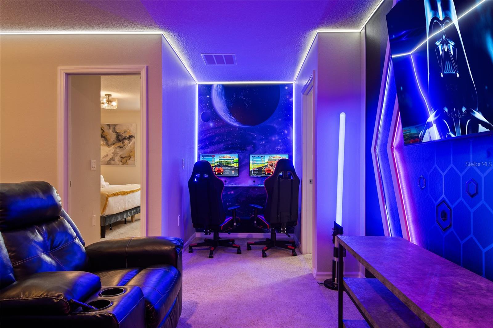 Image 50 of 93 For 4361 Lana Avenue