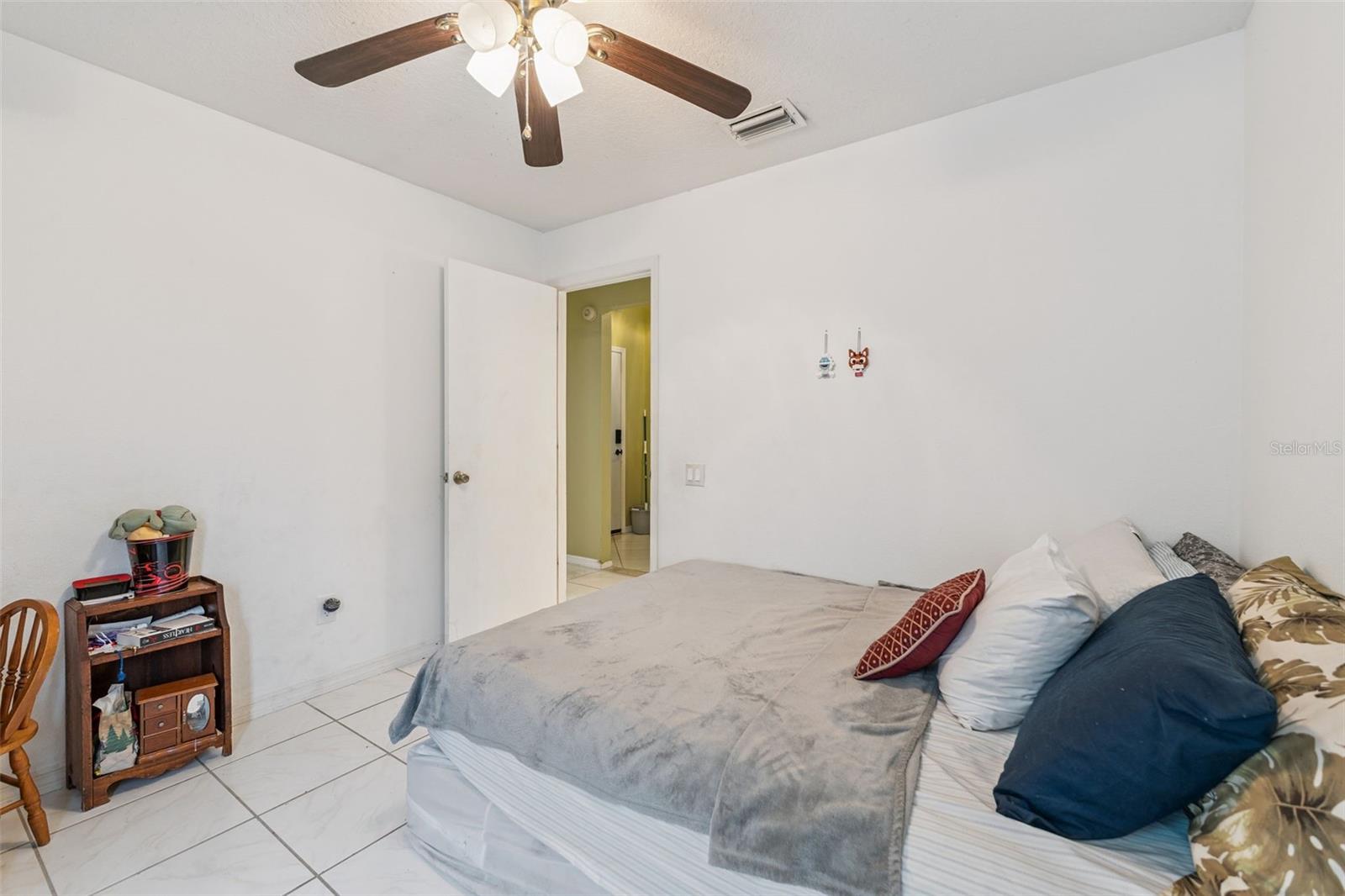 Listing photo id 8 for 11340 Calgary Circle