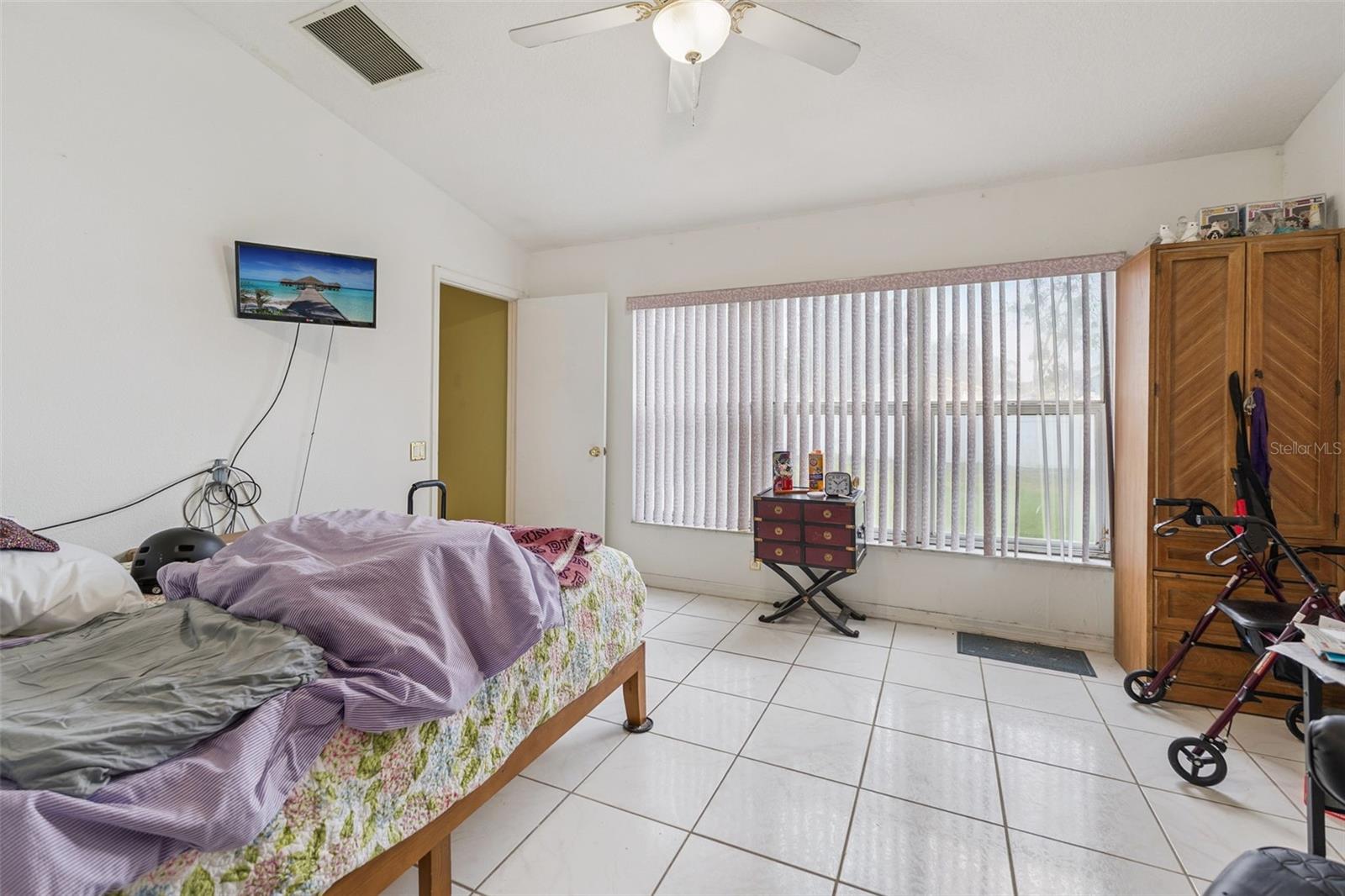 Listing photo id 10 for 11340 Calgary Circle