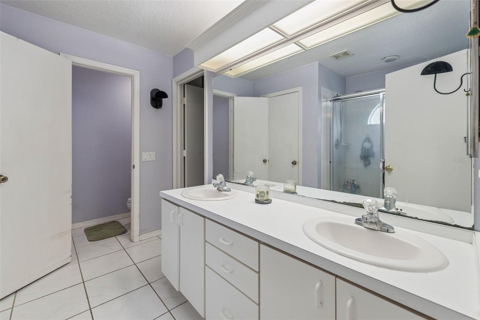 Listing photo id 12 for 11340 Calgary Circle