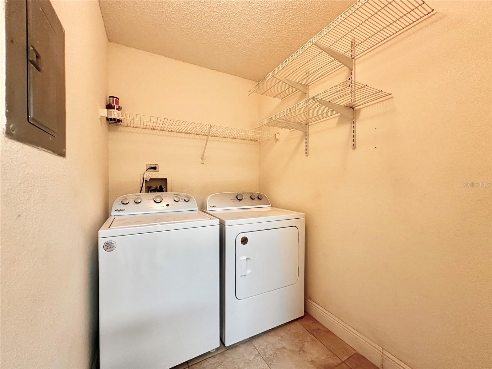 Image 13 of 38 For 2550 Alafaya Trail 12206